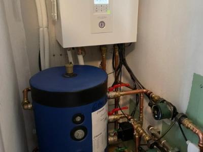 Installation d'une pompe à chaleur Panasonic de 9kw à BEAUREPAIRE 38270 ISERE