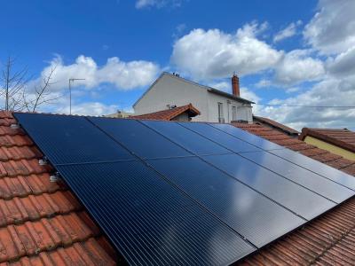 Installation photovoltaïque d'une puissance de 3 KWC à Le Coteau 42120 LOIRE